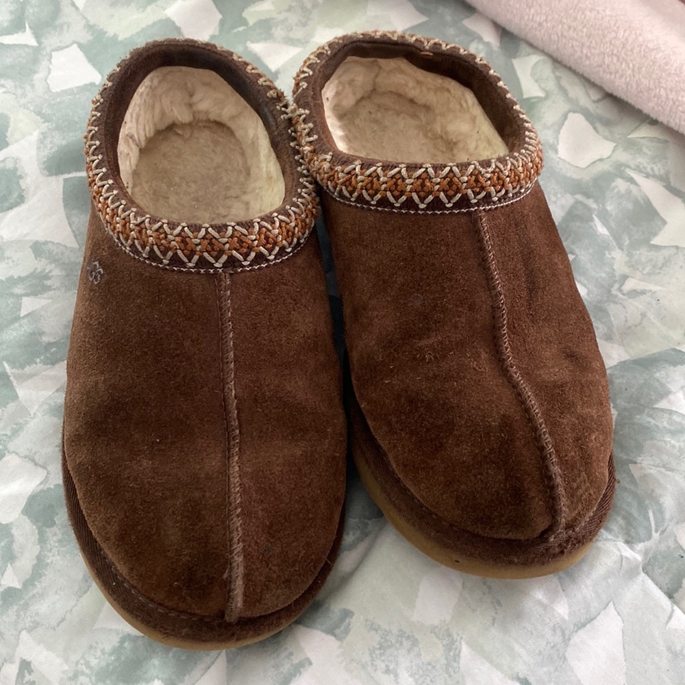 Brown UGG slip ons size 8
